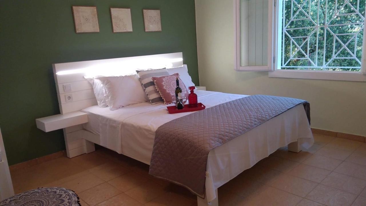 Olive Garden Guest House キパリシア エクステリア 写真